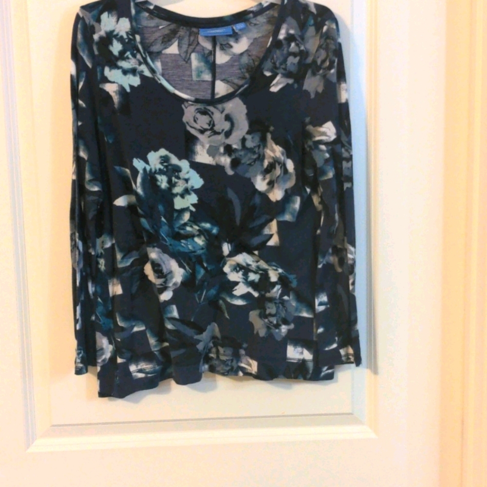 Woman long sleeve shirt